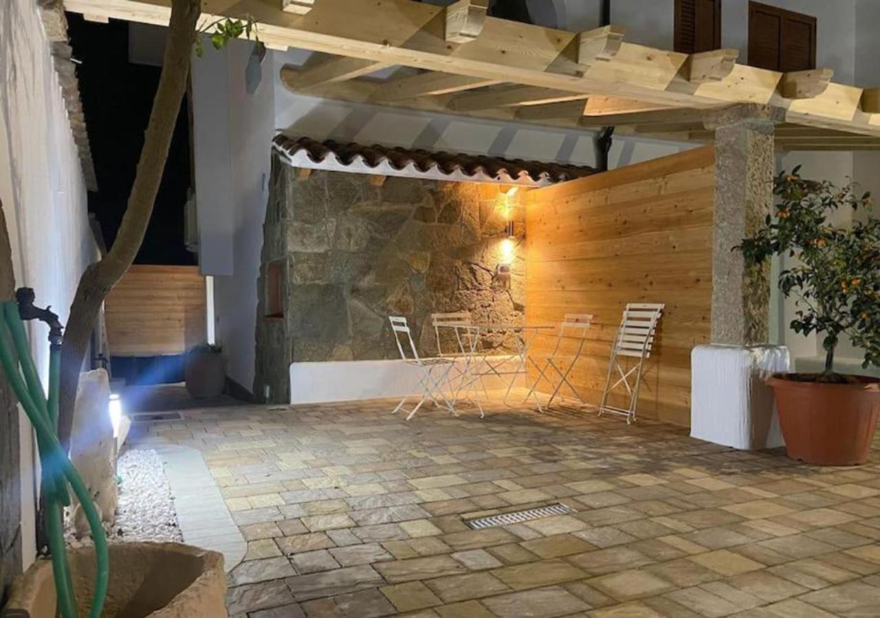 Loft Comodo Ed Elegante • Wi-Fi E Colazione Sanluri Kültér fotó