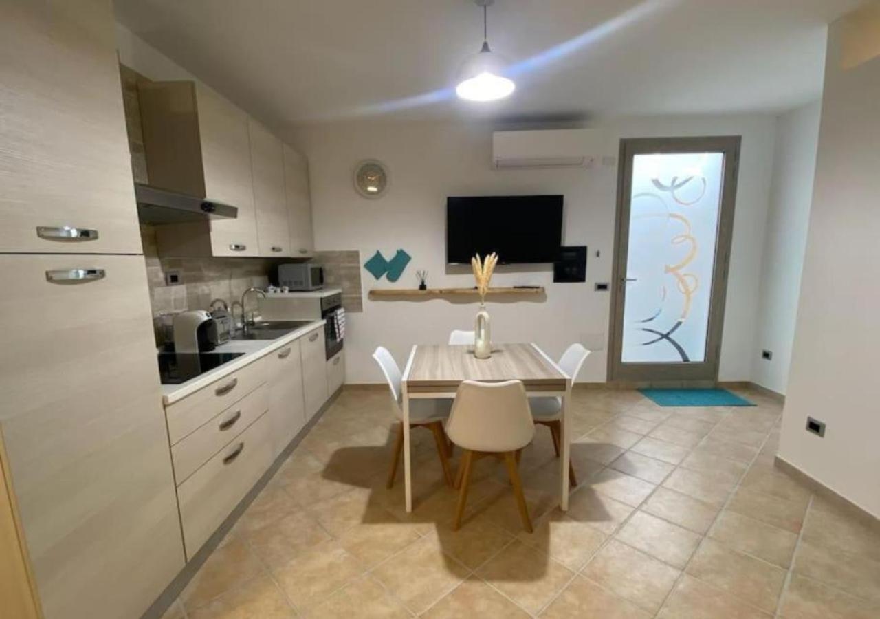 Loft Comodo Ed Elegante • Wi-Fi E Colazione Sanluri Kültér fotó