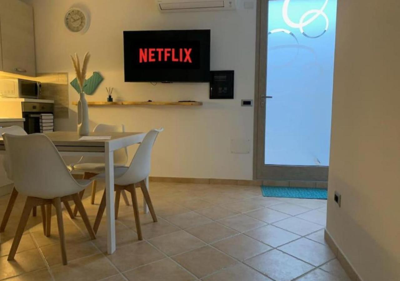 Loft Comodo Ed Elegante • Wi-Fi E Colazione Sanluri Kültér fotó
