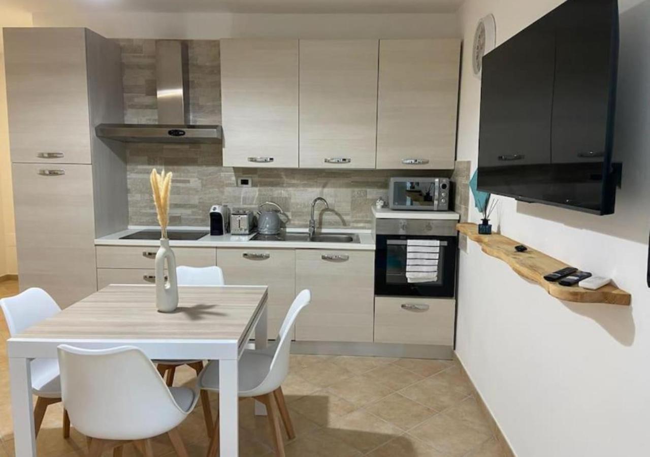 Loft Comodo Ed Elegante • Wi-Fi E Colazione Sanluri Kültér fotó