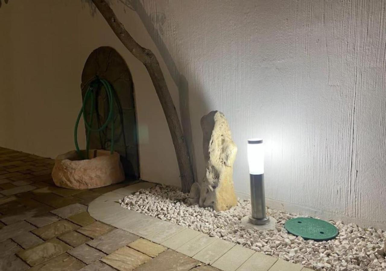 Loft Comodo Ed Elegante • Wi-Fi E Colazione Sanluri Kültér fotó